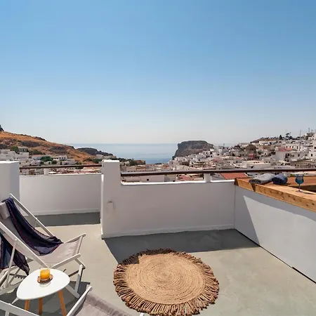 Oikos Lindos Suites Artemis *
